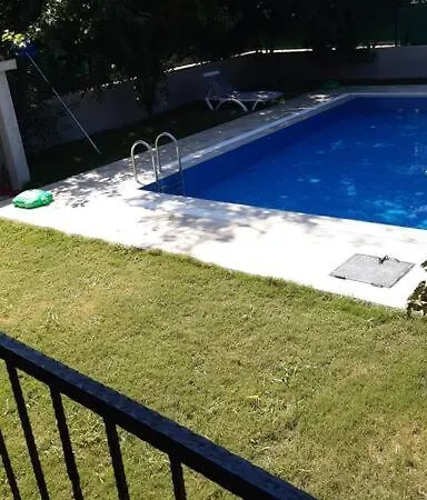 빌라 Muestakil Bahce Ve Havuz Olanagi Sunan, Genis Villa *