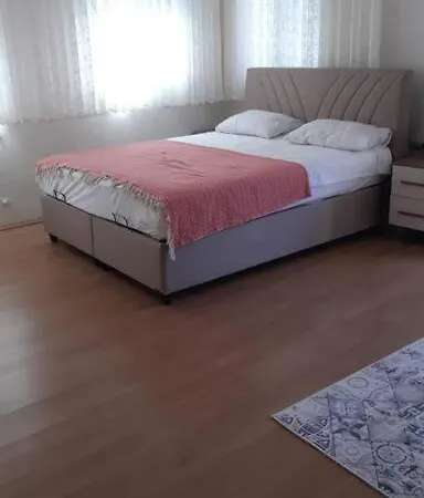 Muestakil Bahce Ve Havuz Olanagi Sunan, Genis Villa 빌라 *